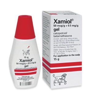 Thuốc bôi Xamiol gel 15g có thành phần chính là canxipotriol và betamethasone được sử dụng để điều trị bệnh vẩy nến ở da đầu.